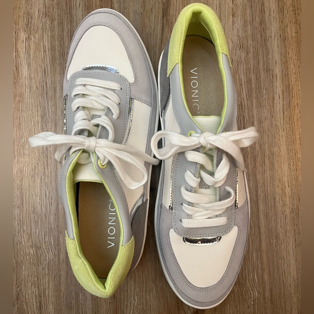 NWOT White/ Grey/ Lime Vionic Lace-Up Sneaker - Picture 4 of 4